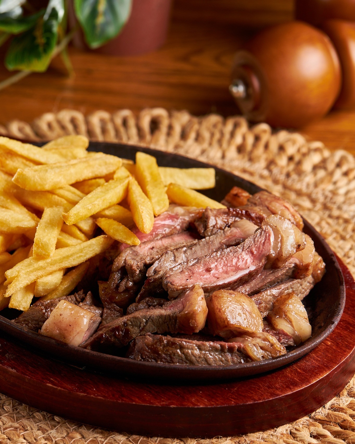 Steak and fries plate